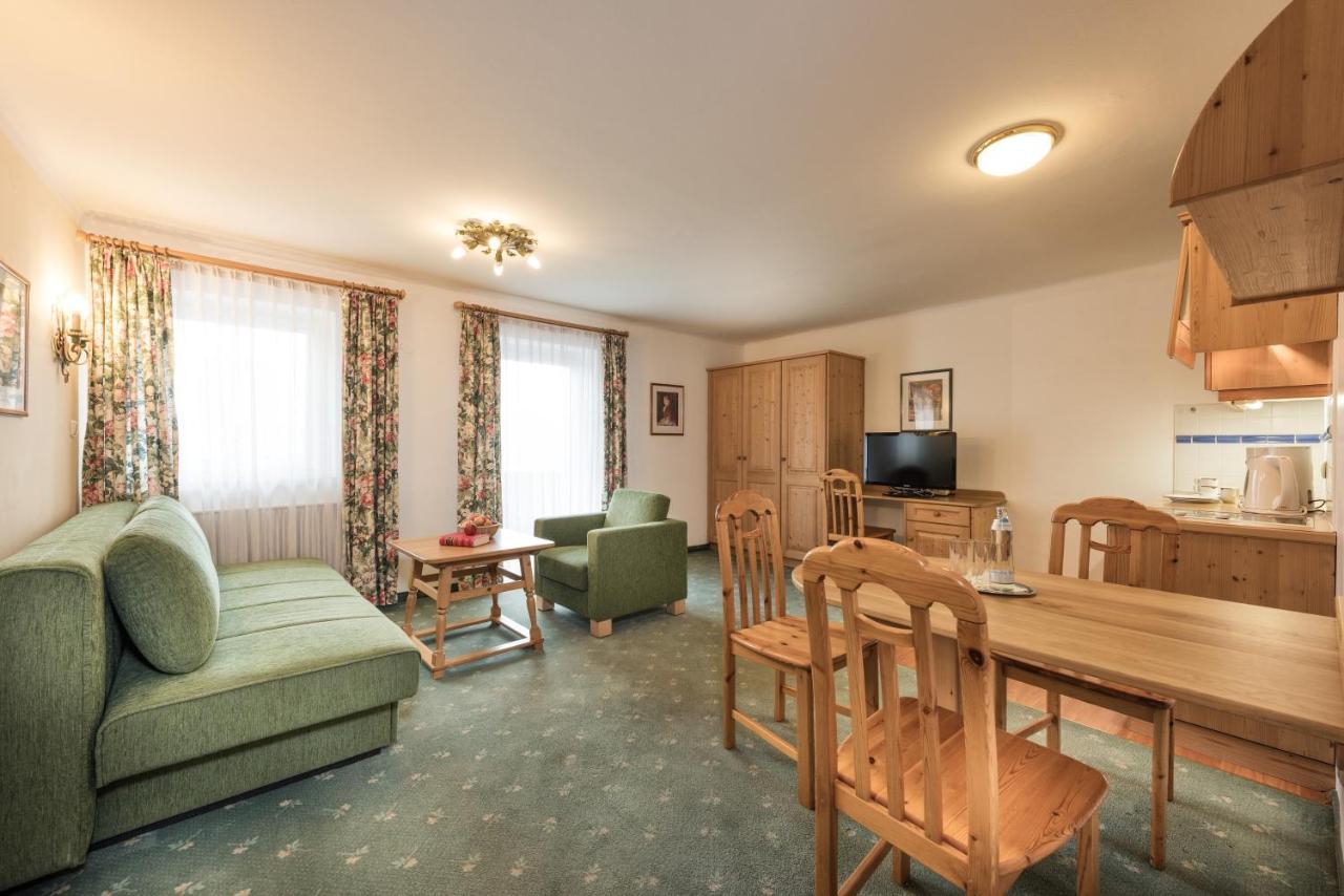 Aurora Appartements Inklusive Freiem Thermeneintritt باد هوفغاستين المظهر الخارجي الصورة